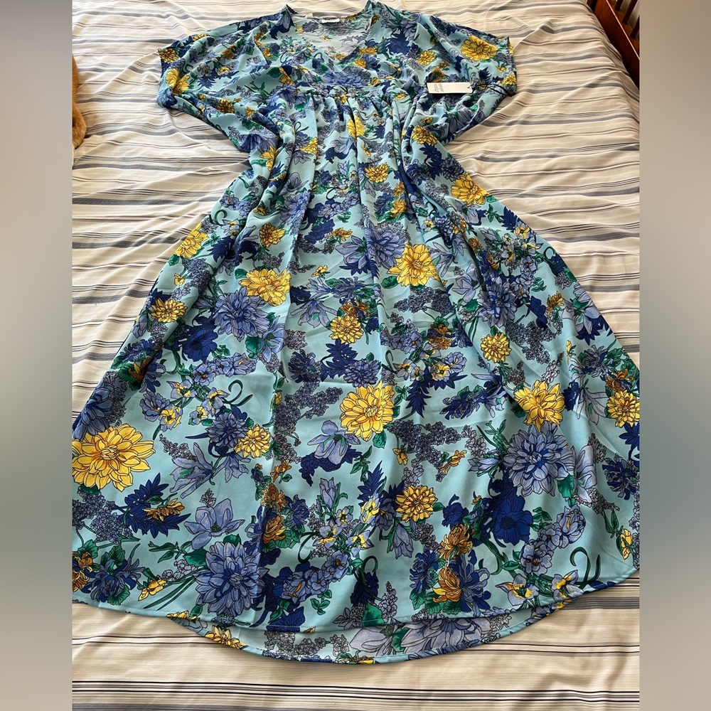 Unique Vintage blue and yellow caftan. NWT